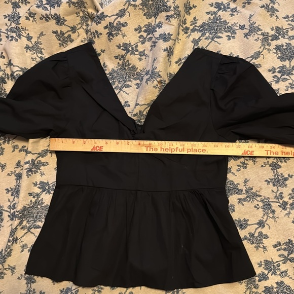 NWT Gap V Neck Style Top Size M Measurement - Picture 5 of 6